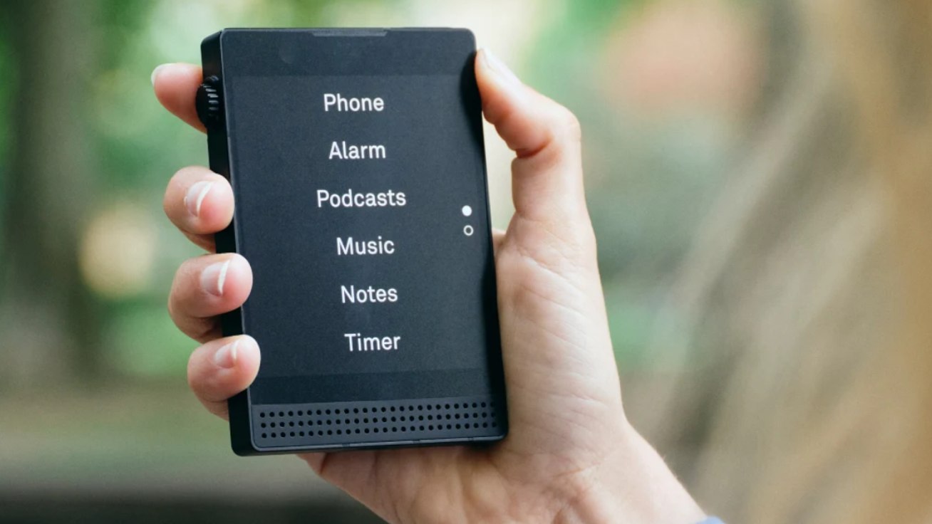 Light Phone III: Kúpili by ste si tento netradičný telefón?