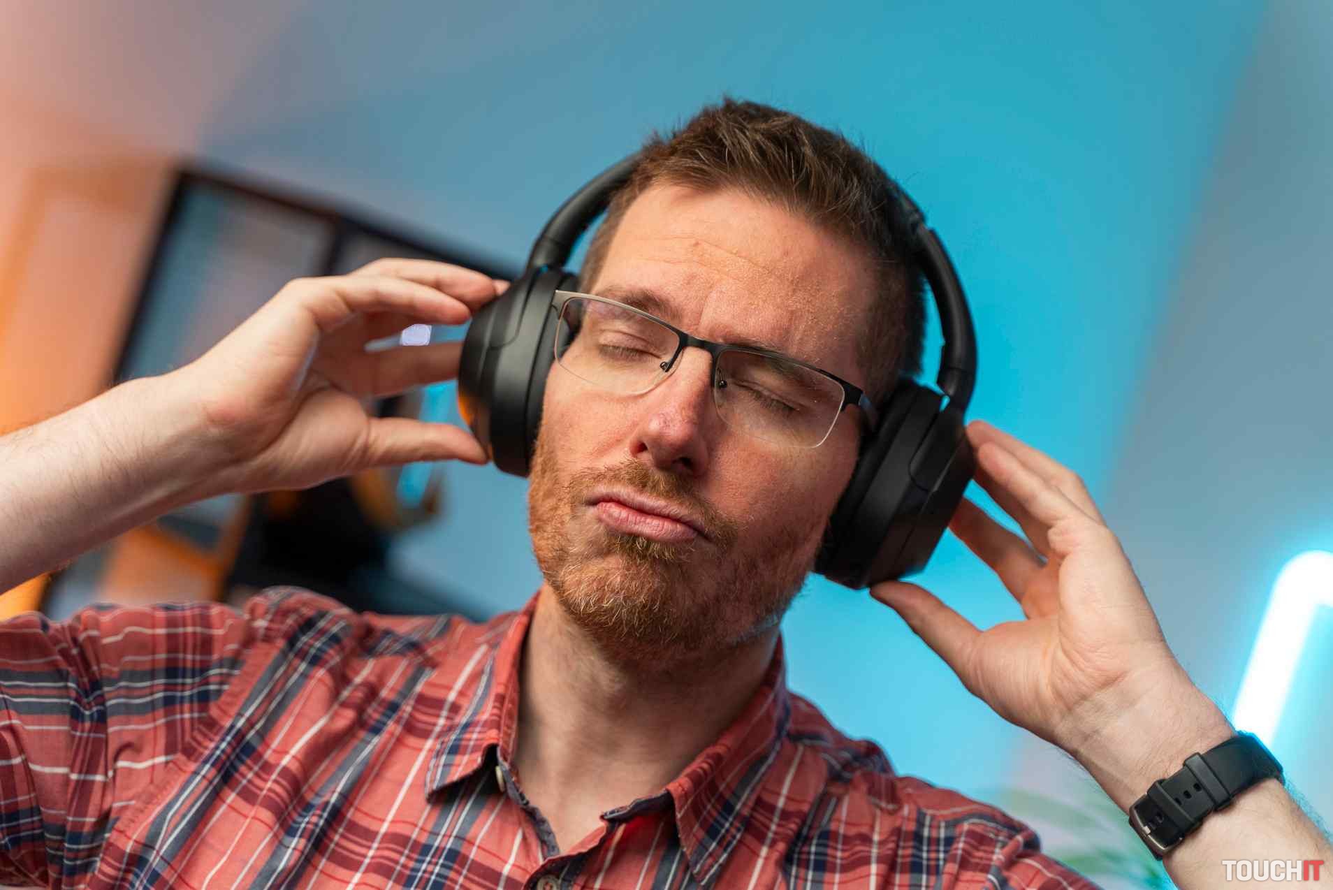 Sony ULT WEAR: Super basy za dve stovky (RECENZIA)