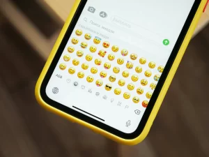 Emoji na klávesnici