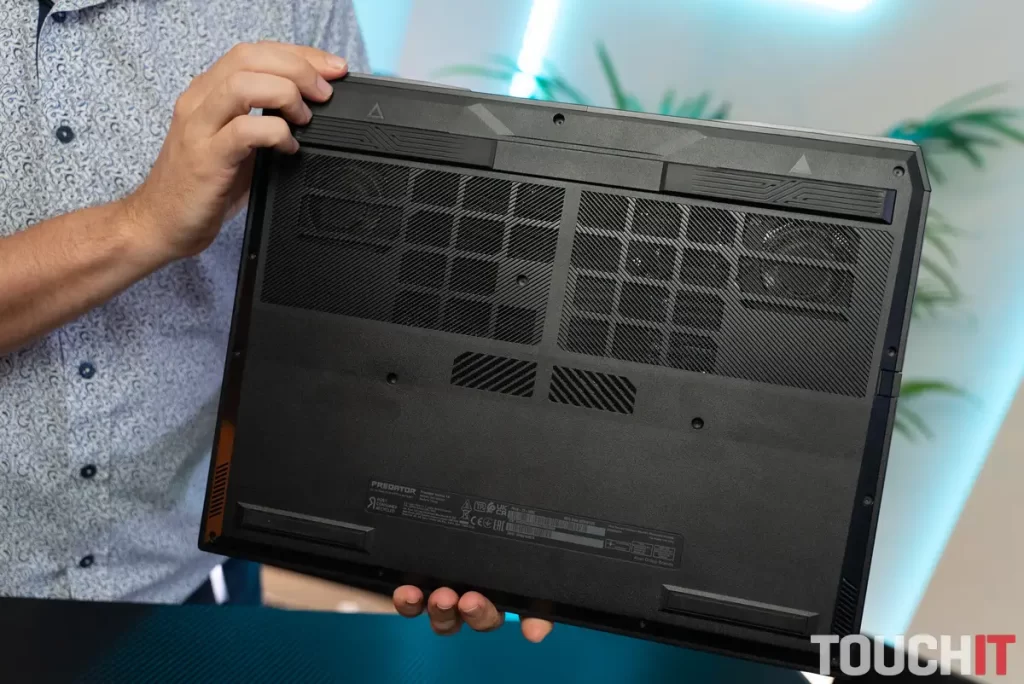 Acer Predator Helios 18 (PH18-72)