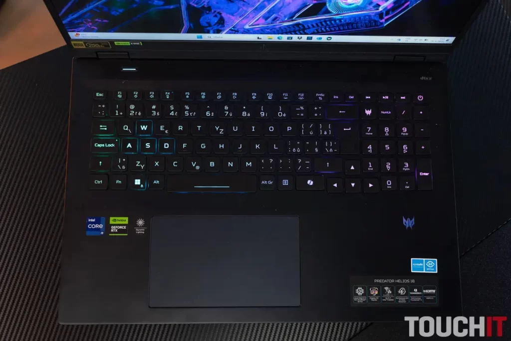 Acer Predator Helios 18 (PH18-72)