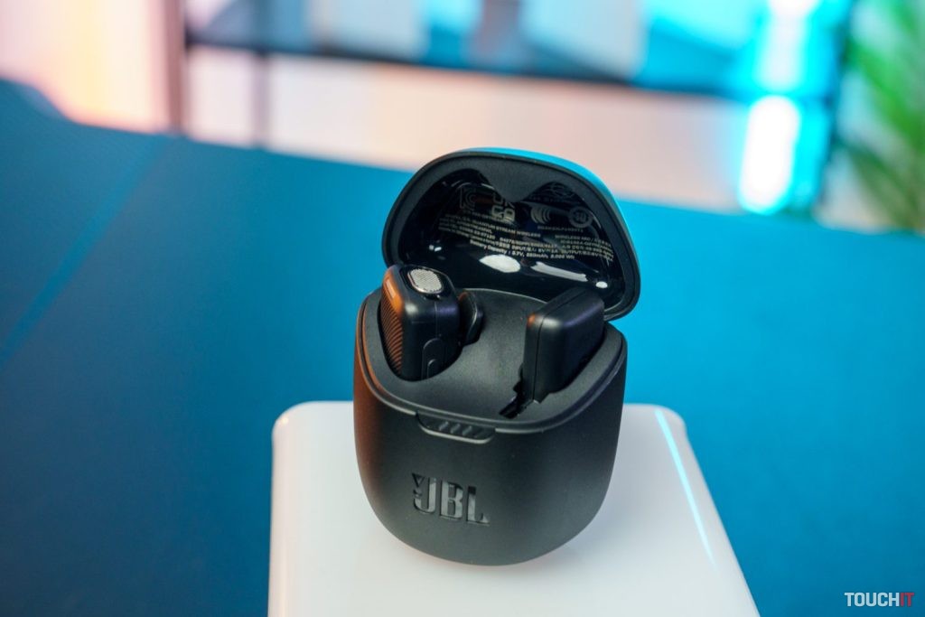JBL Quantum Stream Wireless