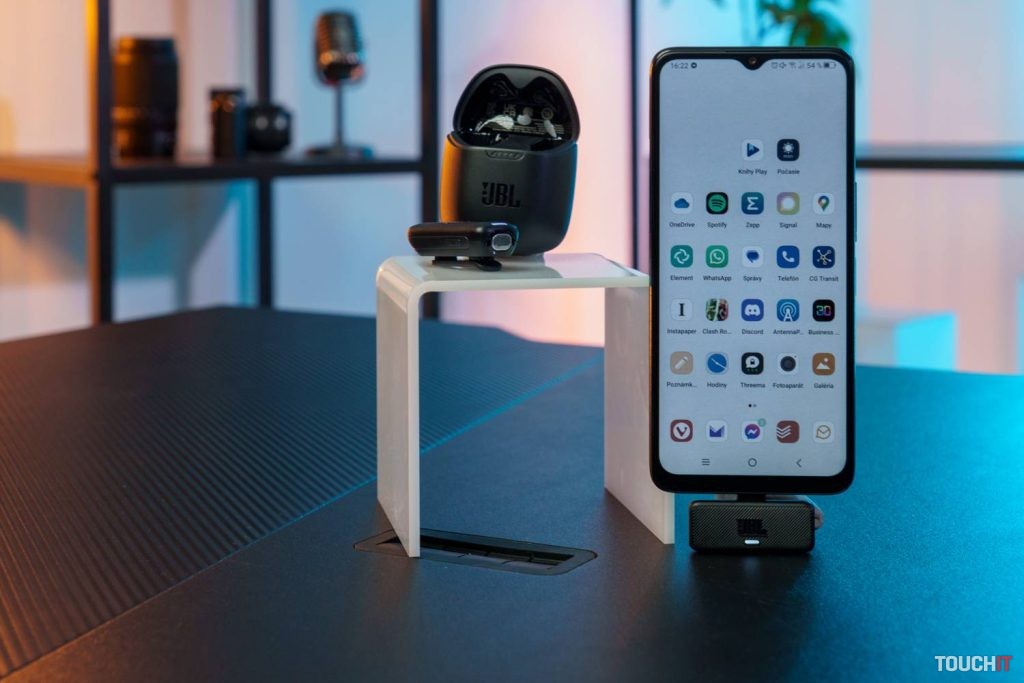 JBL Quantum Stream Wireless