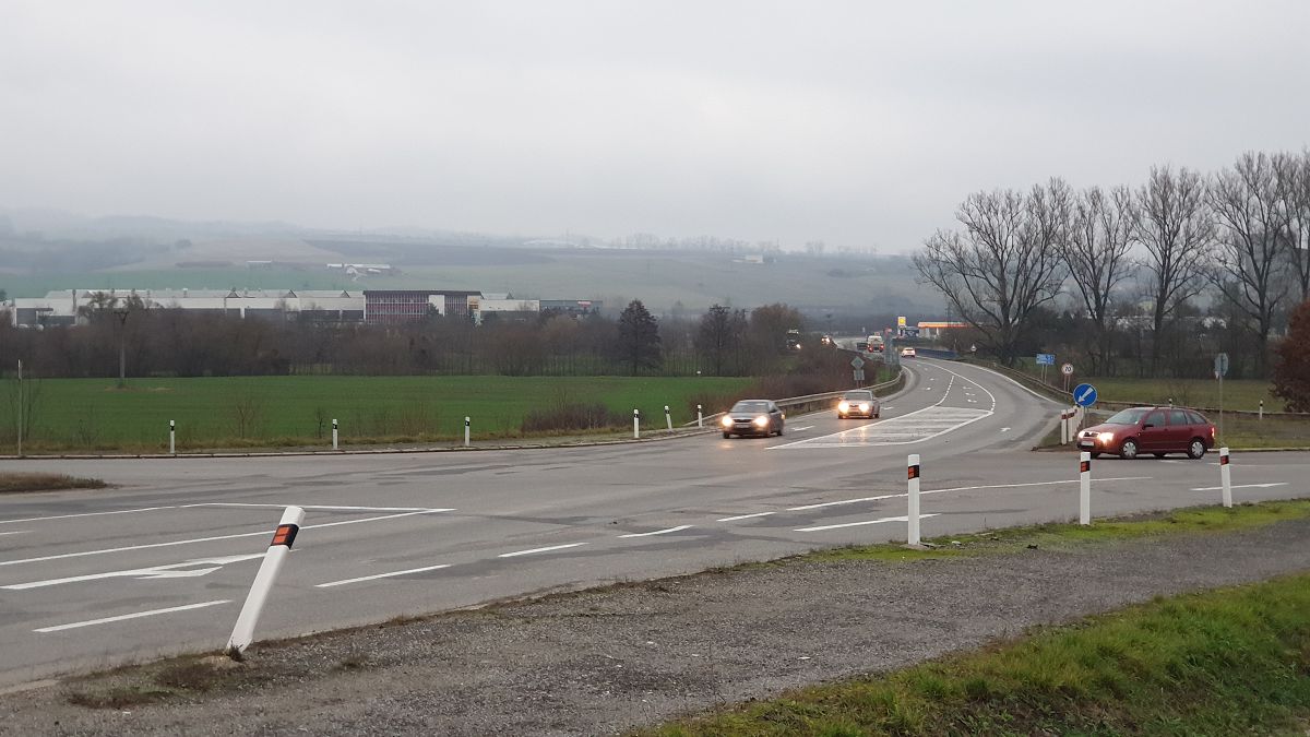 Na ceste zo Zvolena do Košíc začínajú stavať novú križovatku, dopravu to obmedzí možno aj na rok