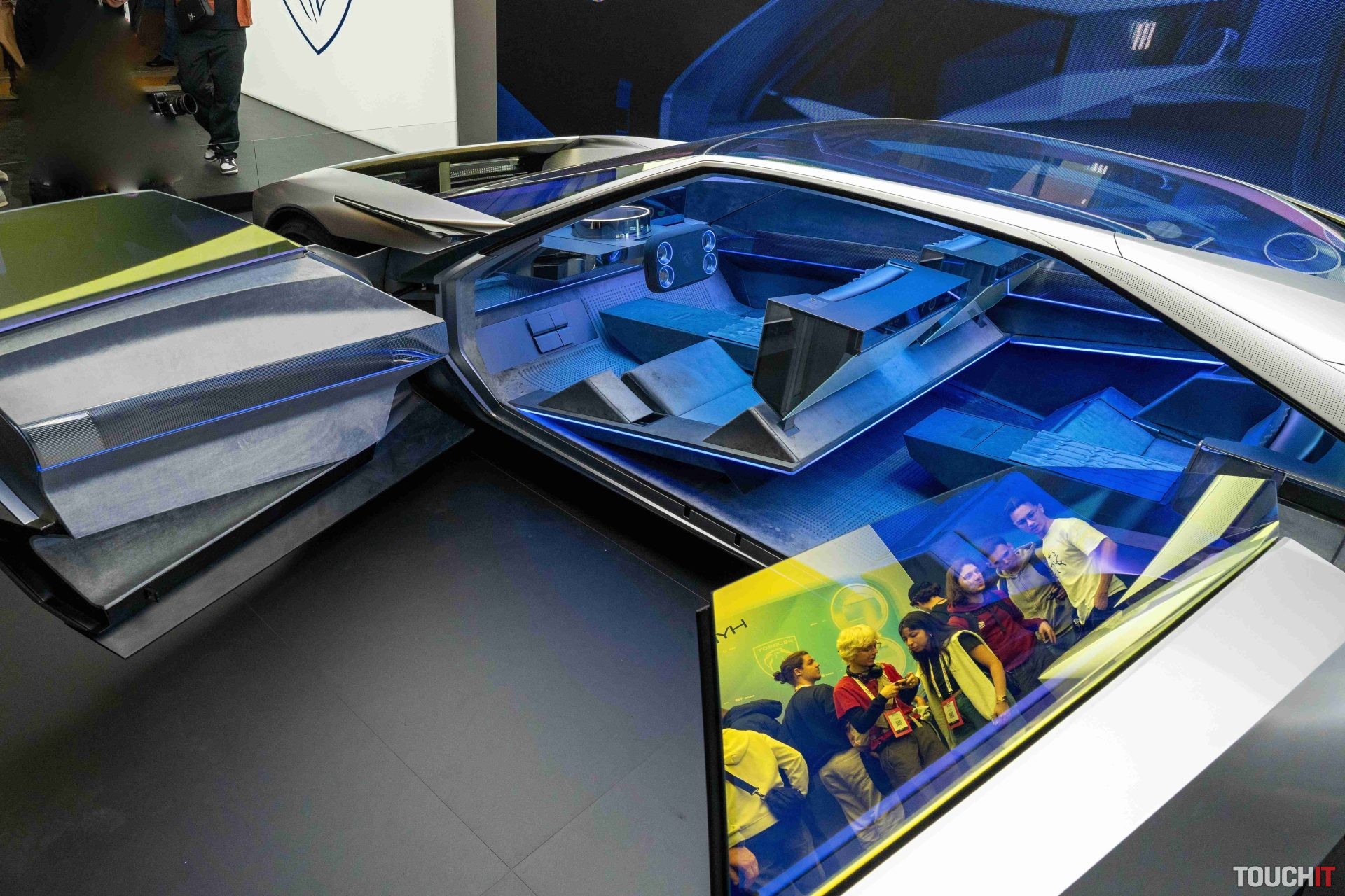 Peugeot ukázal nový koncept automobilov. Boli sme pri tom