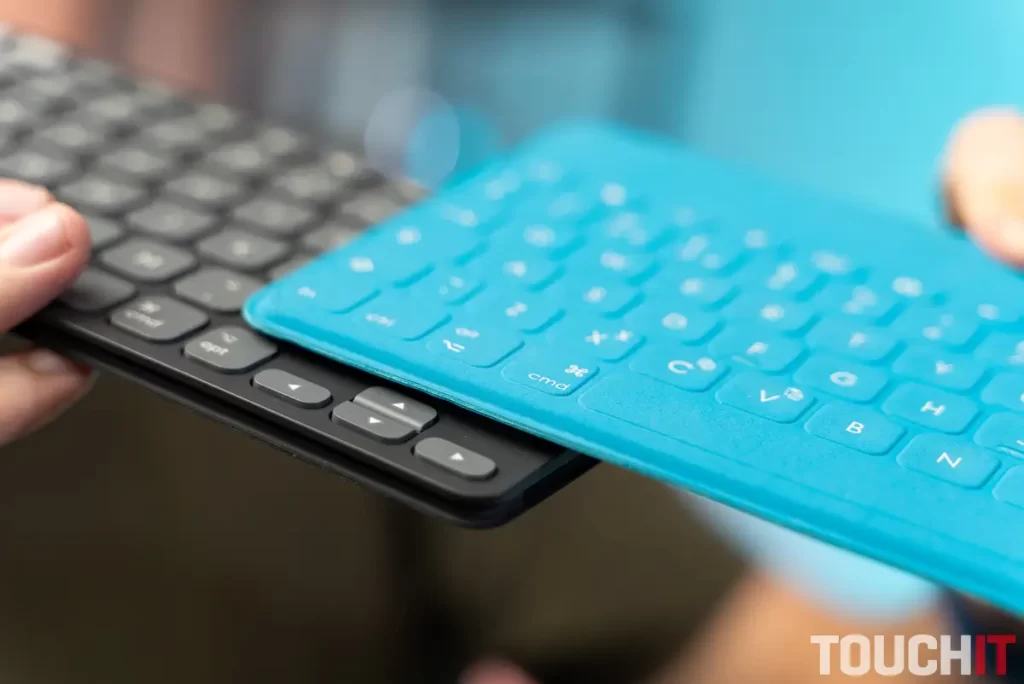 Porovnanie Logitech Keys-to-Go 2 (vľavo) a Logitech Keys-to-Go (vpravo)