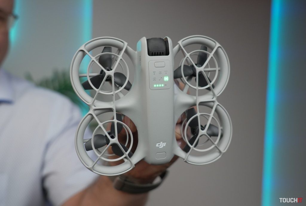 DJI Neo