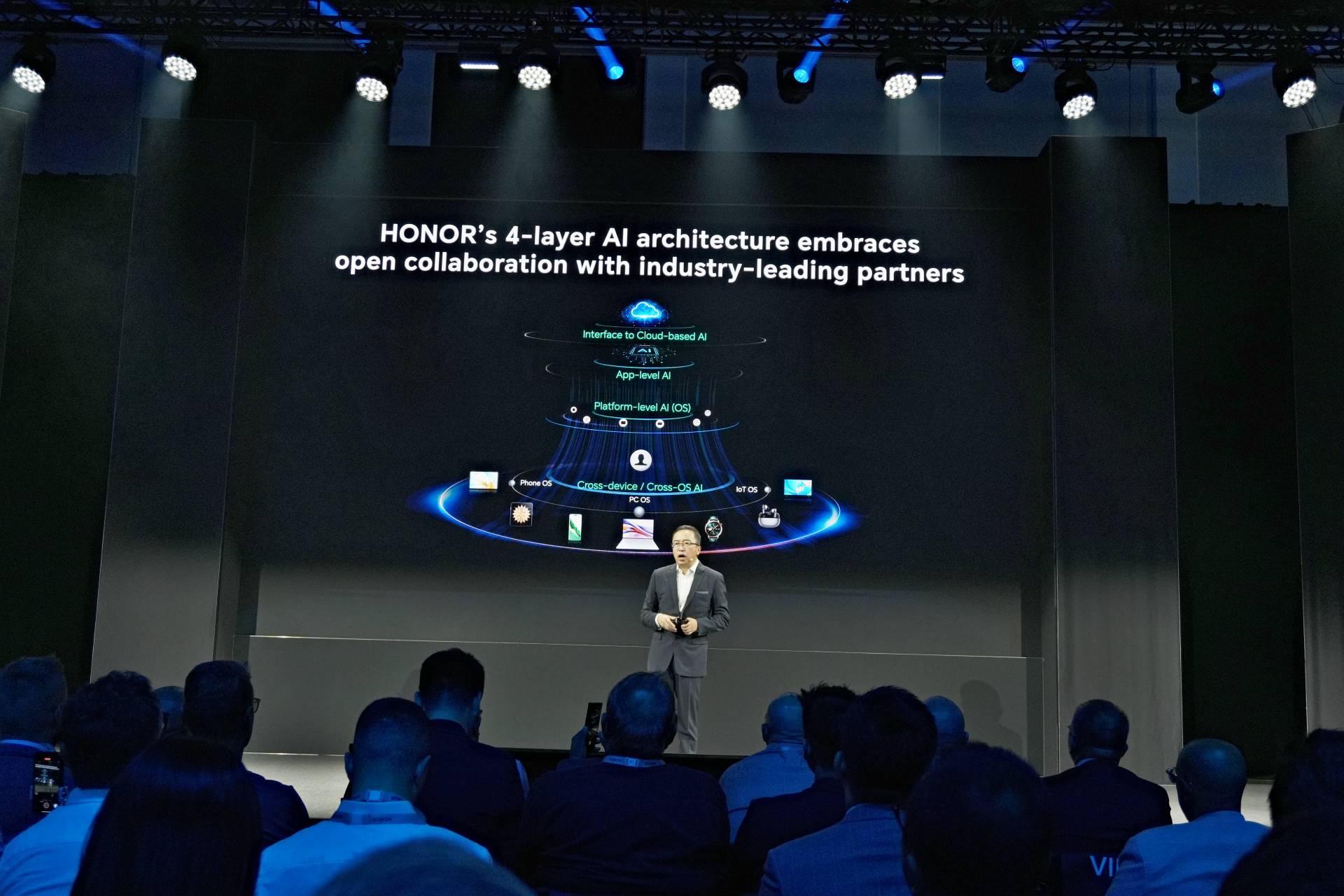 HONOR ukázal nový notebook a priniesol aj detekciu Deepfake priamo v zariadení