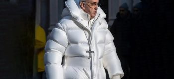 deepfake image pope-jacket-ai