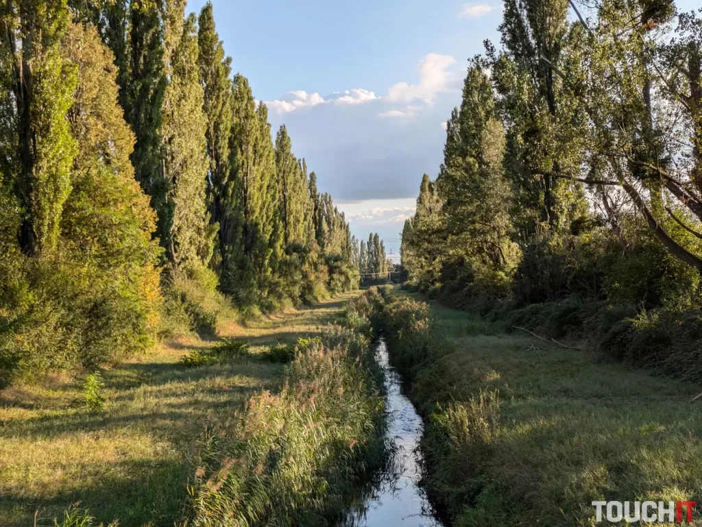 Google Pixel 8a denné fotografie