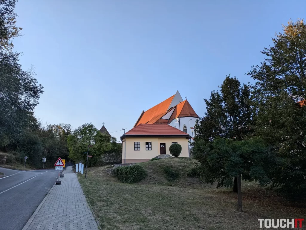 Google Pixel 8a denné fotografie