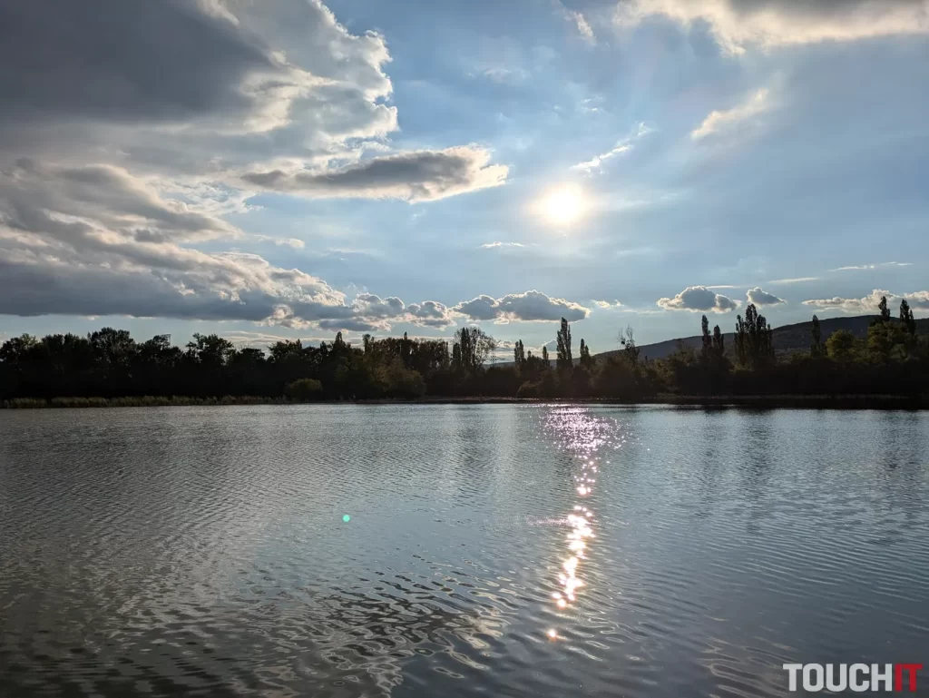 Google Pixel 8a denné fotografie