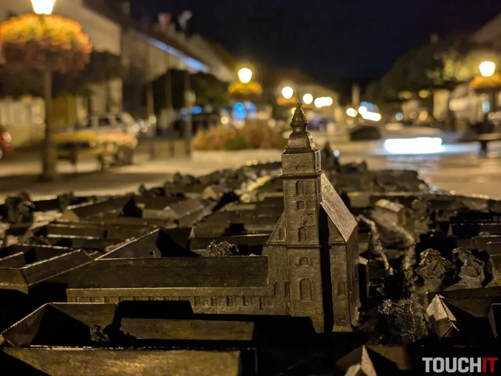 Google Pixel 8a nočné fotografie