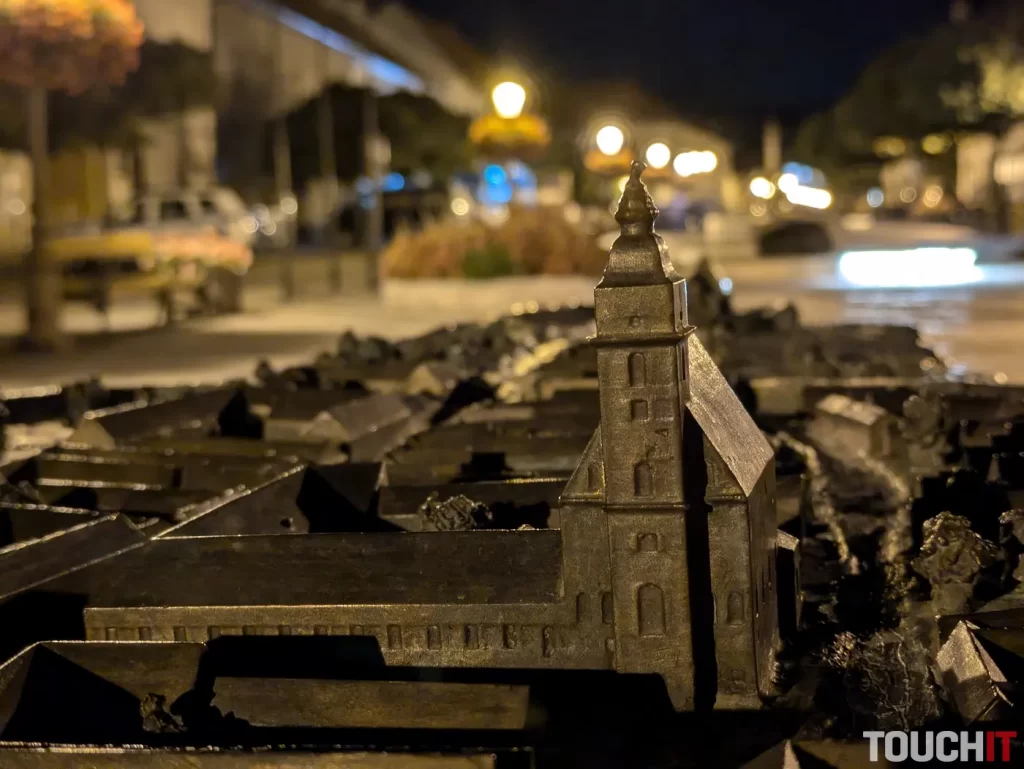 Google Pixel 8a nočné fotografie