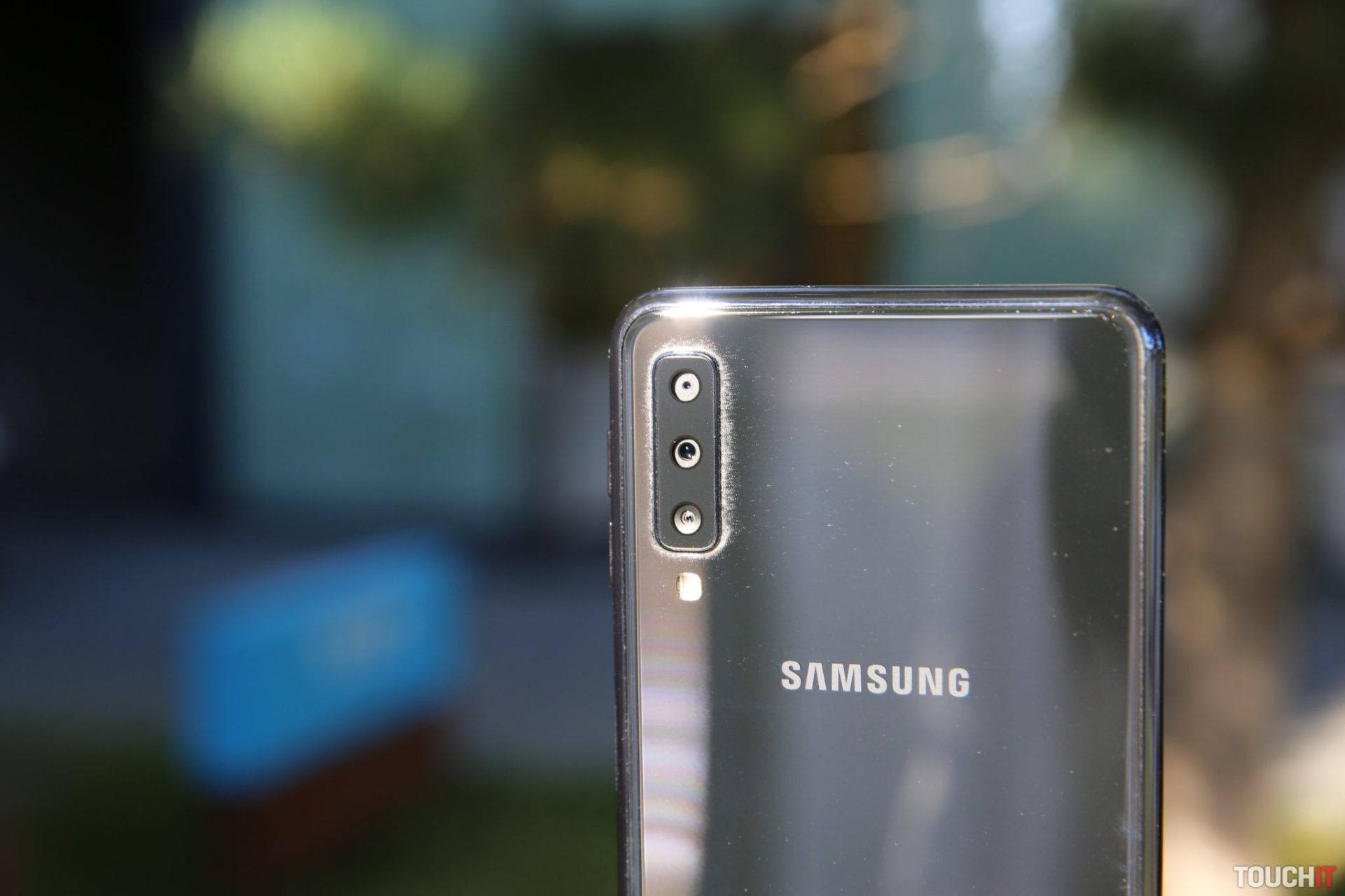 Samsung Galaxy A7: Ako nastaviť lepší zvuk a využiť 15 GB cloudového priestoru zadarmo?