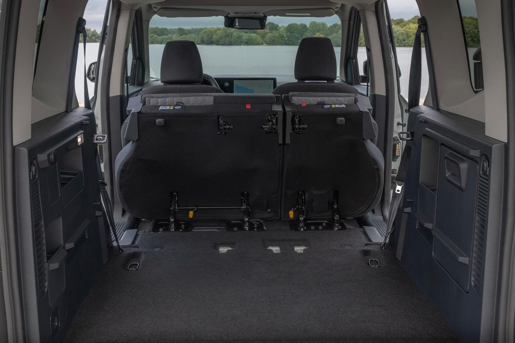 Ford E-Tourneo Courier