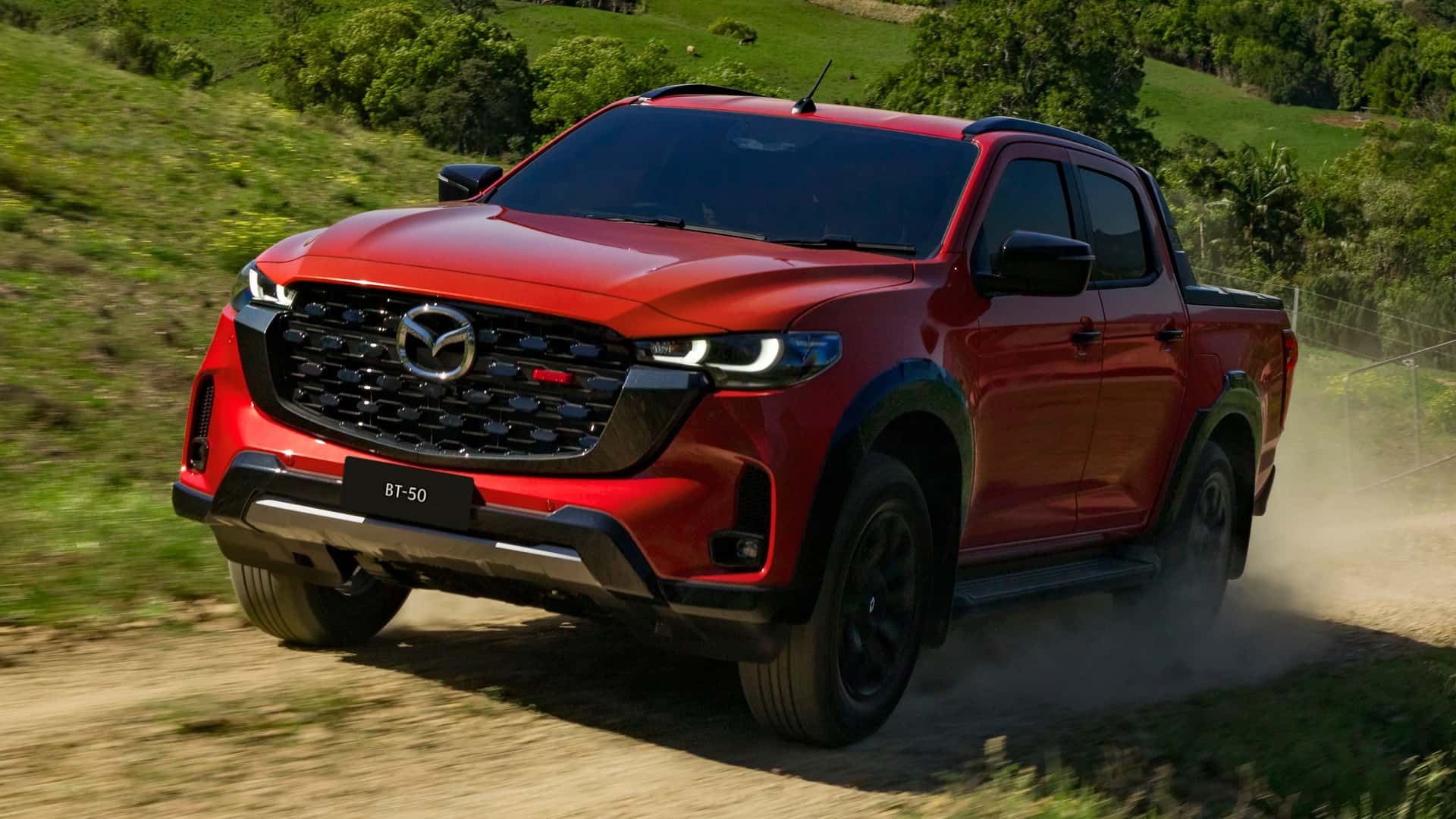 Mazda BT-50: Nová generácia japonského pick-upu prichádza s odvážnym dizajnom