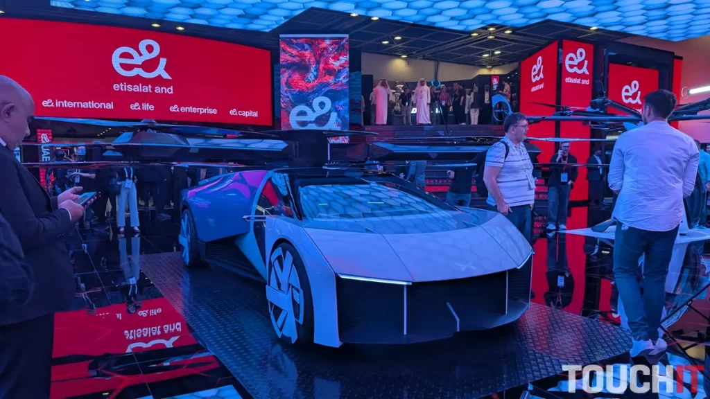 Lietajúce auto na výstave GITEX Global 2024