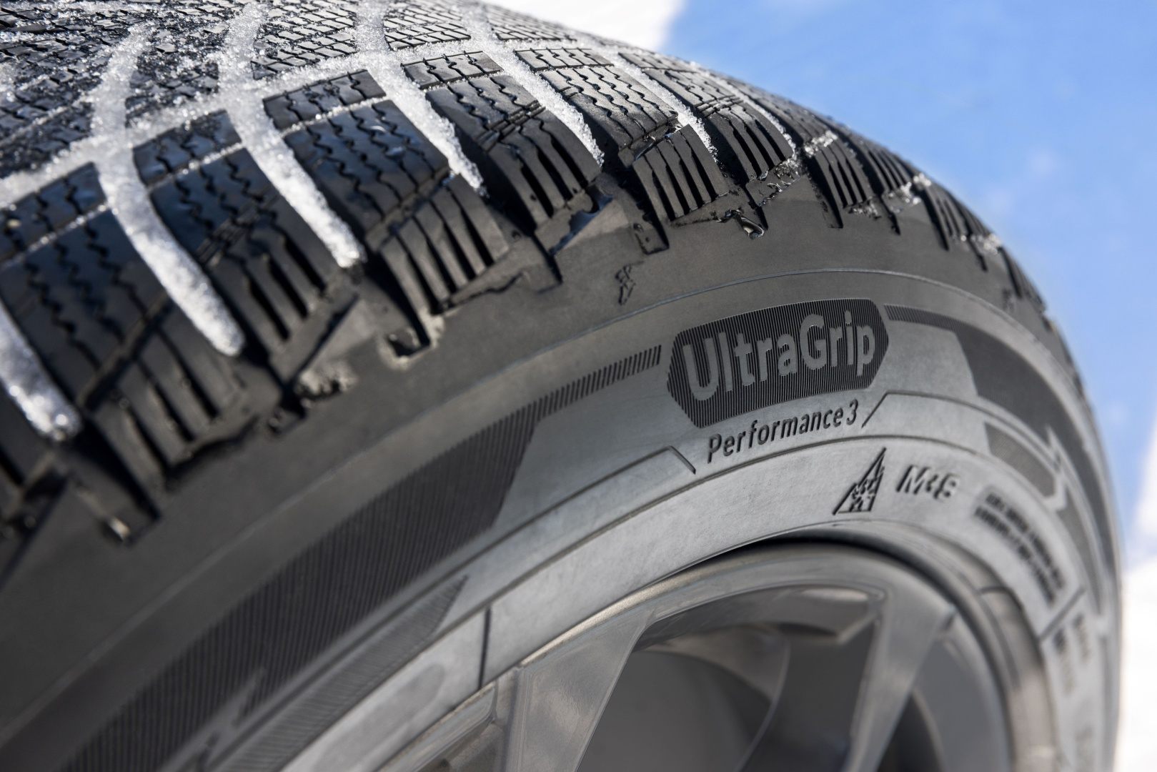Pneumatiky Goodyear Ultragrip Performance 3 víťazom testu ADAC