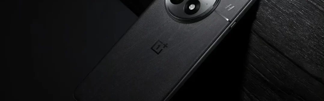 OnePlus 13 odhalil oficiálny dizajn: Krajší, ale zmeny sú minimálne