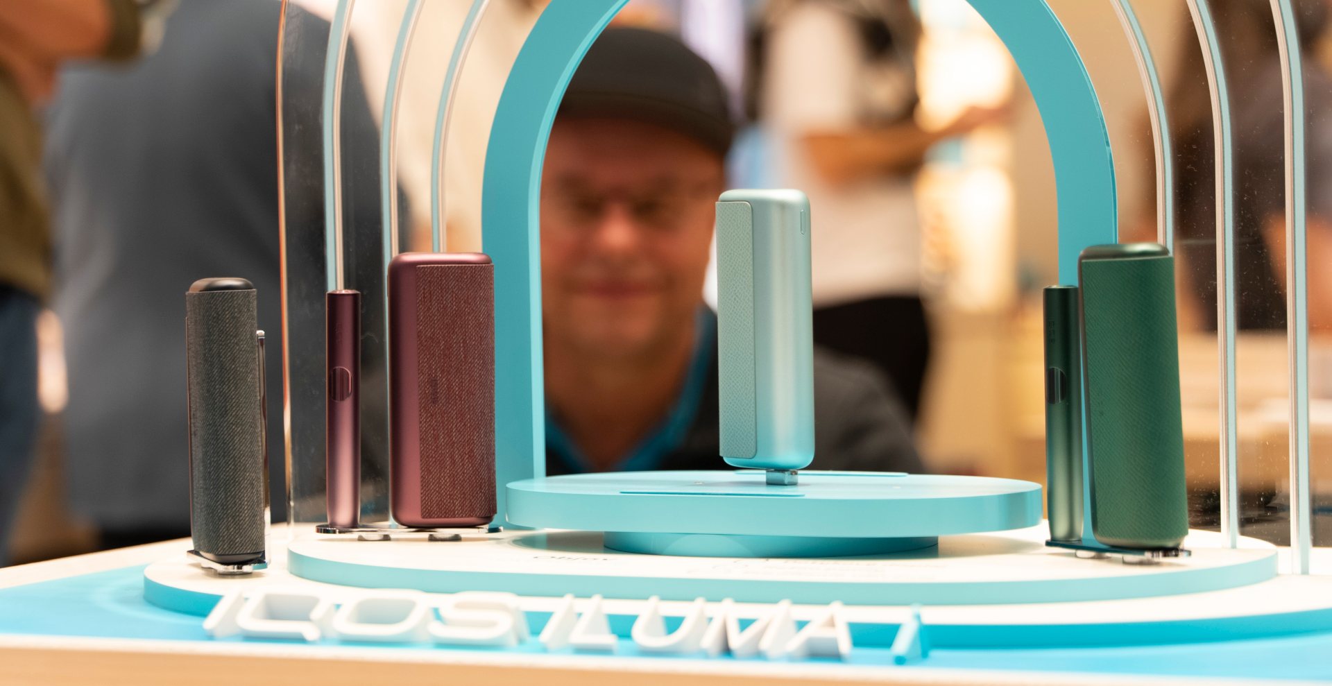 Boli sme na predstavení noviniek značky IQOS a zaujala nás bunda vyrobená s využitím recyklovaných náplní