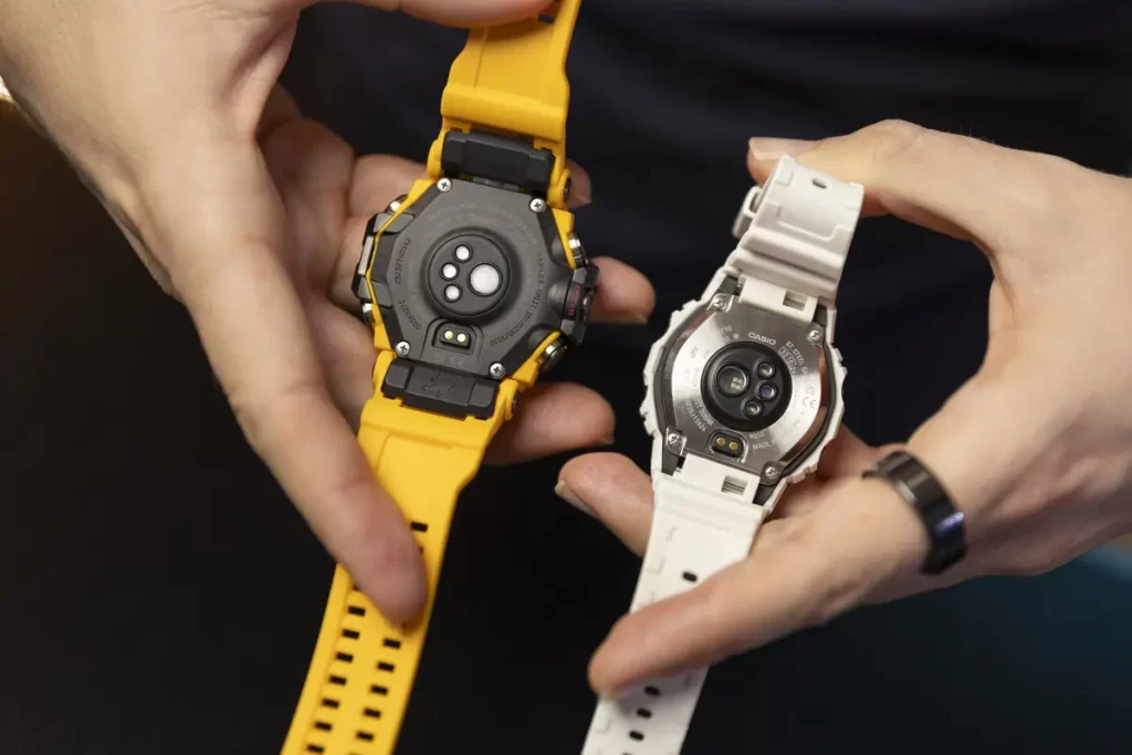 CASIO G-SHOCK GPR-H1000 (žlté) a DW-H5600 (biele)