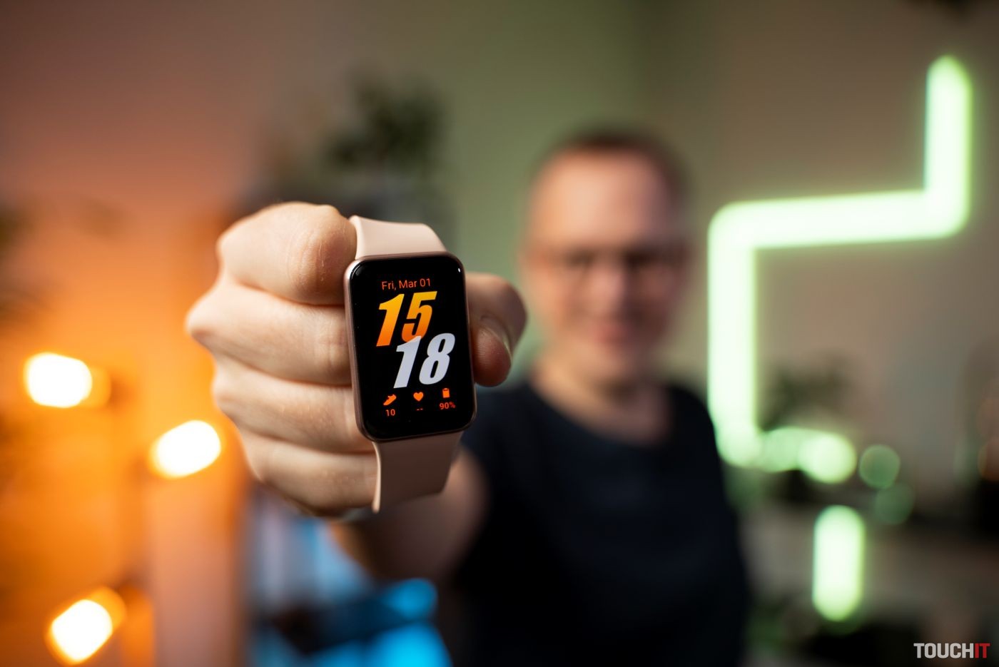 Samsung Galaxy Fit3: Konkurencia pre Xiaomi Smart Band 8 (RECENZIA)