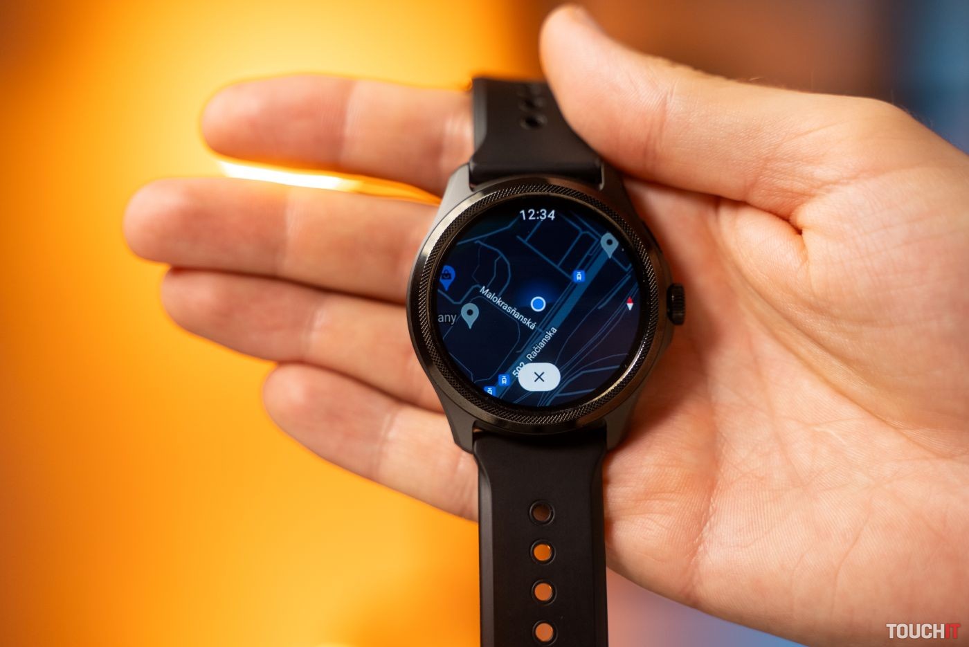 Mapy Google pre Wear OS hodinky už zobrazujú navigačné pokyny aj pre MHD