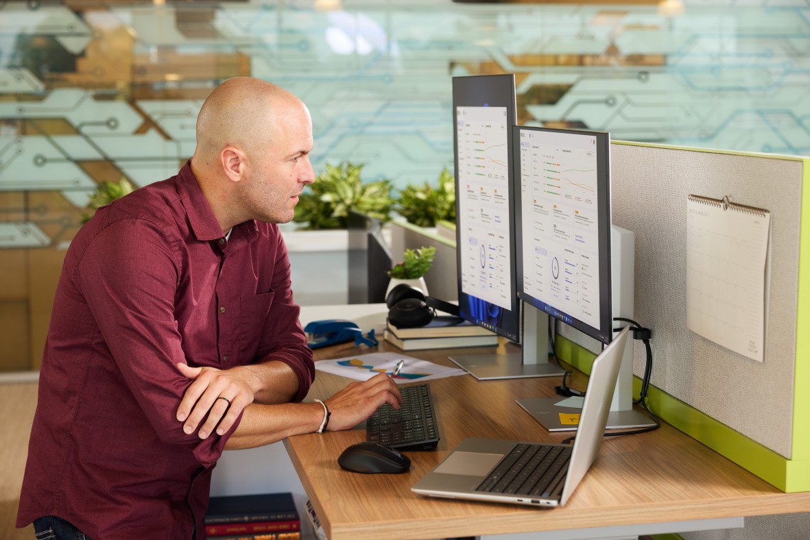 Udržte si prehľad o vašej IT infraštruktúre pomocou umelej inteligencie a výrazne ušetríte