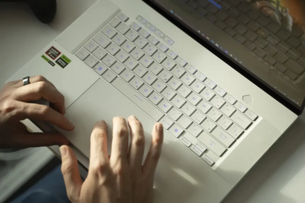 ROG Zephyrus G16 (GA605) s GeForce RTX 4070