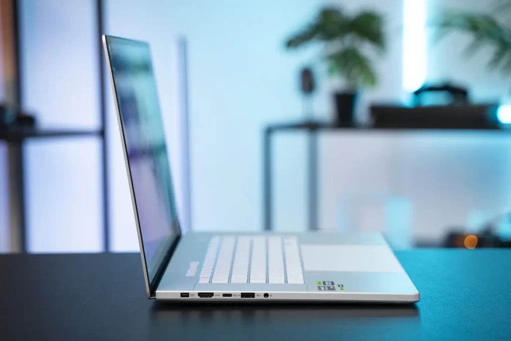 ROG Zephyrus G16 (GA605) s GeForce RTX 4070