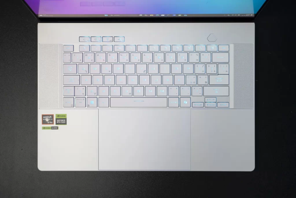 ROG Zephyrus G16 (GA605) s GeForce RTX 4070