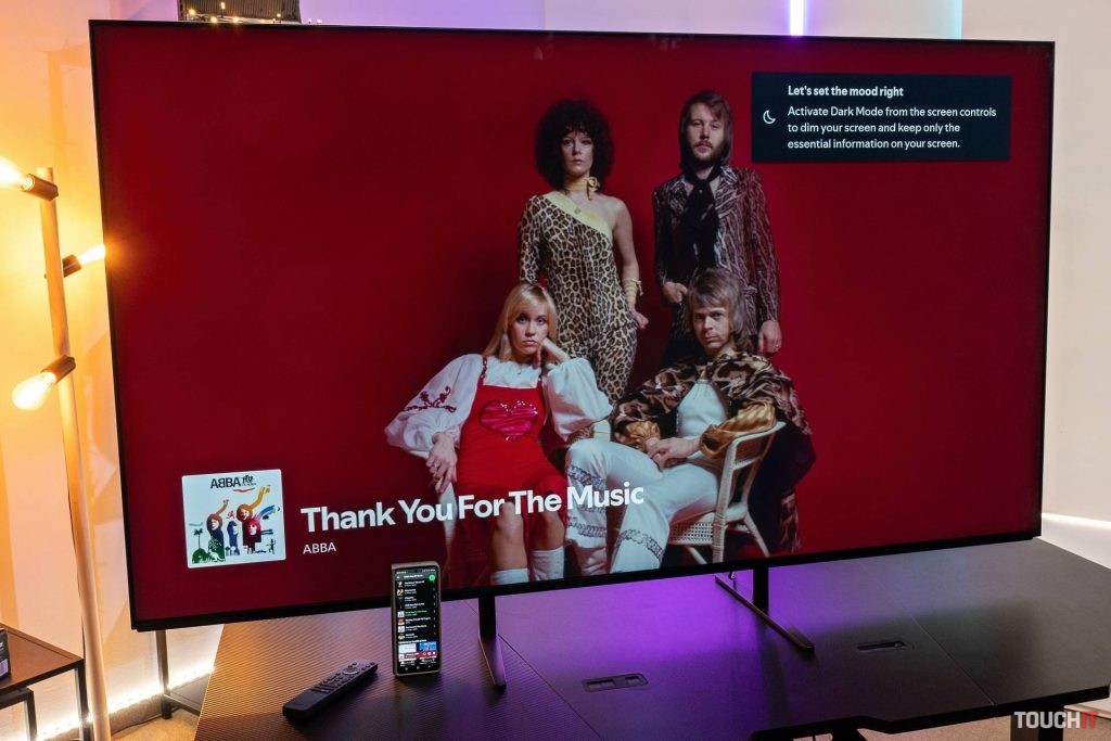 Sony Bravia 9 pri spojení so smartfónom a systémom Spotify