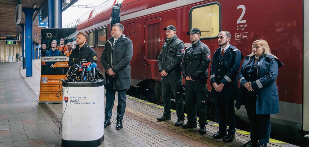 ZSSK a MV SR predstavili spoločnú iniciatívu, ktorá prináša nové cestovné výhody pre príslušníkov Policajného zboru SR