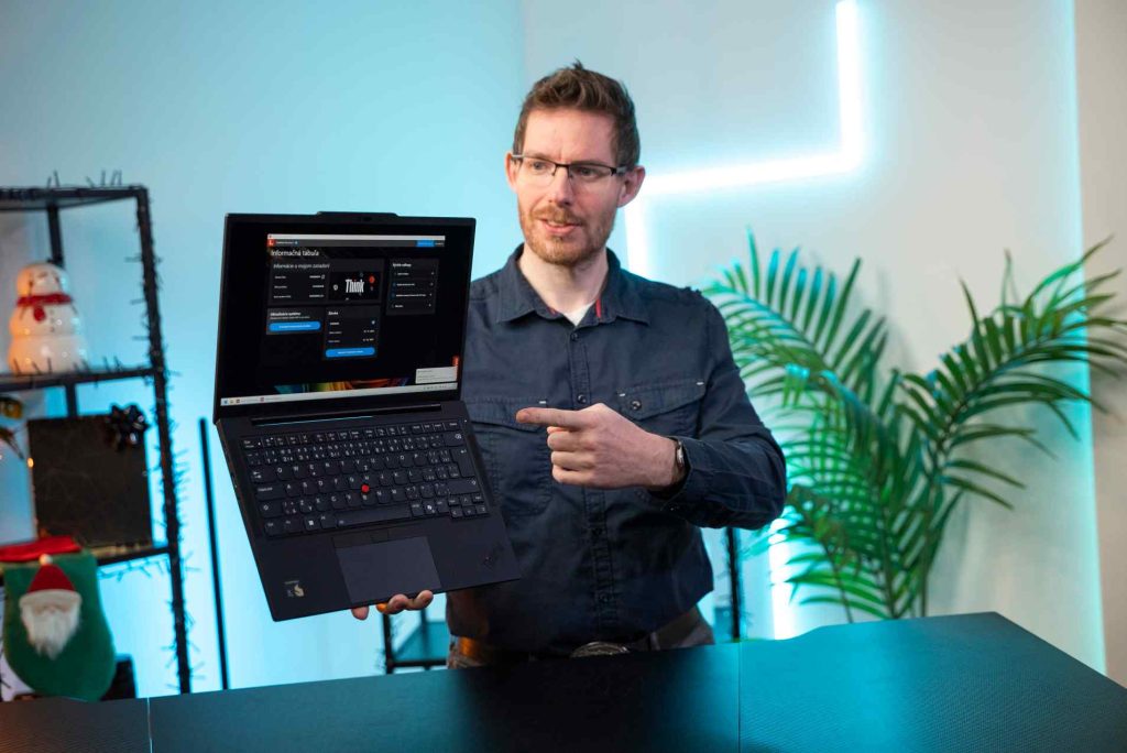 Lenovo ThinkPad T14s Gen 6 Snapdragon