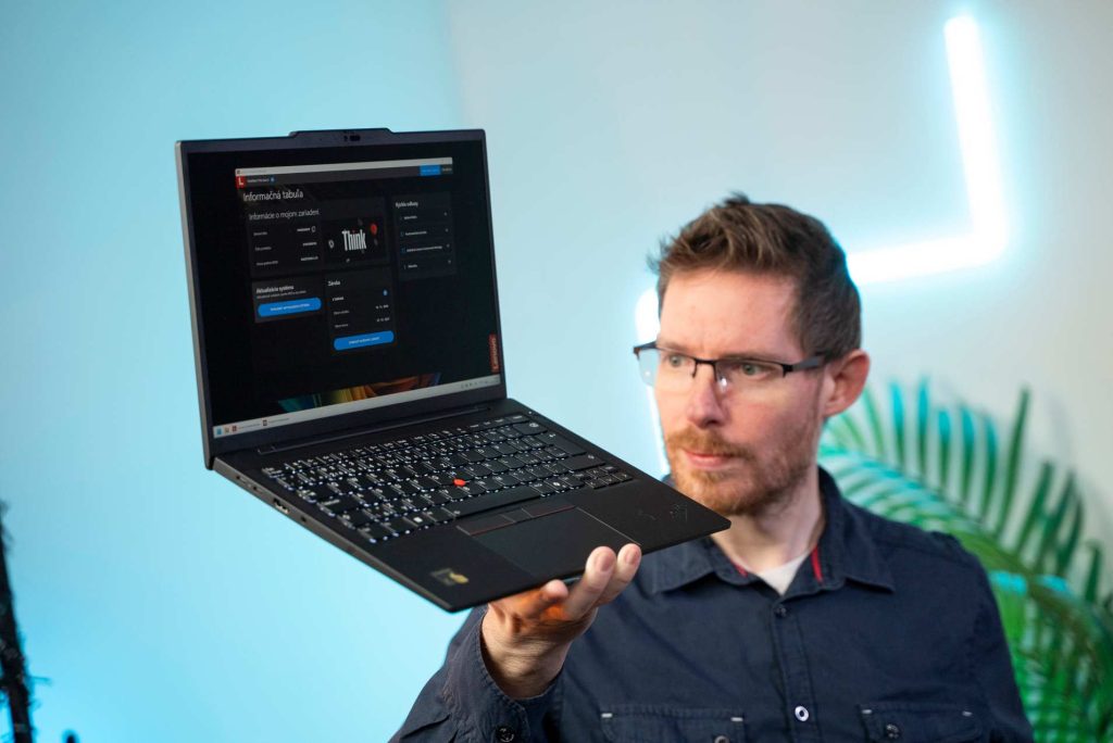 Lenovo ThinkPad T14s Gen 6 Snapdragon