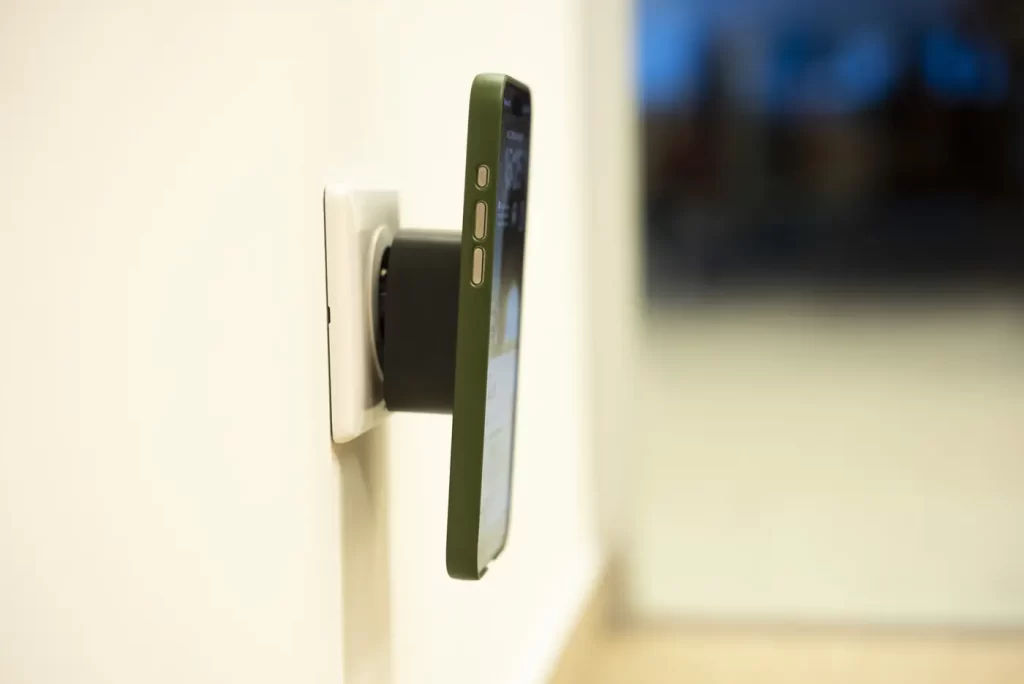 ZENS Wireless Charging Adapter