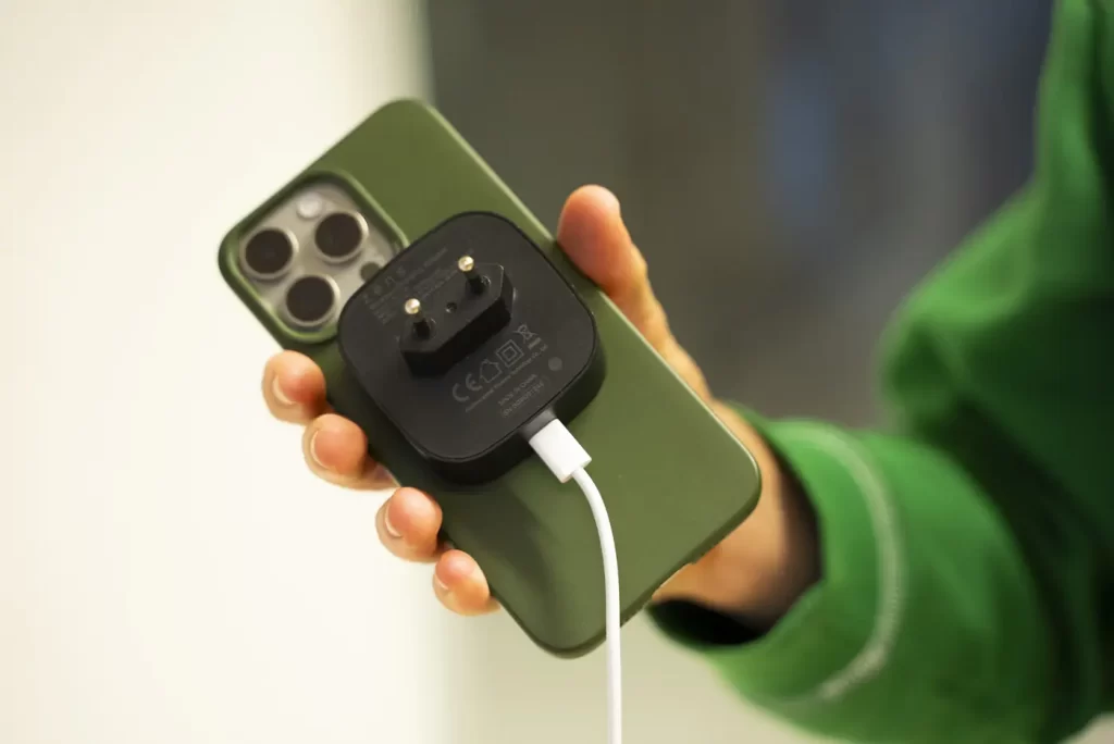 ZENS Wireless Charging Adapter