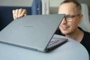 ASUS Zenbook A14