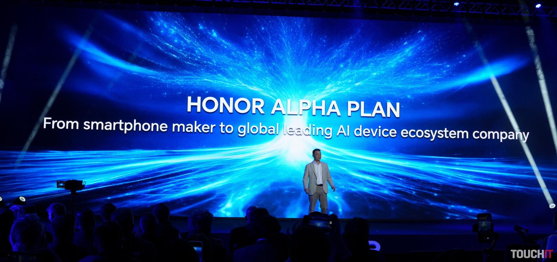 HONOR vyzýva na spoluprácu aj Apple a zavádza 7 rokov aktualizácie Androidu