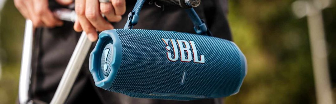 JBL Charge 6 Lifestyle 2