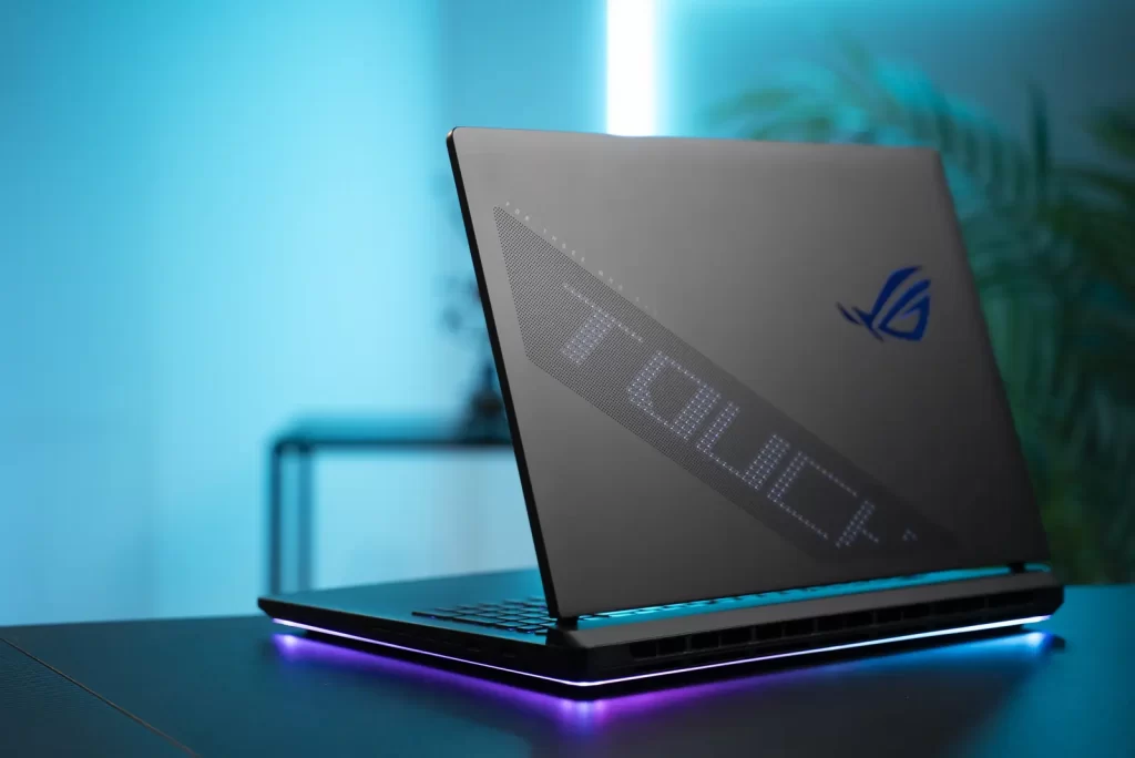 ROG Strix SCAR 18 (2025)