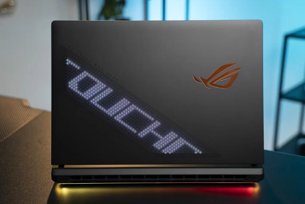 ROG Strix SCAR 18 (2025)