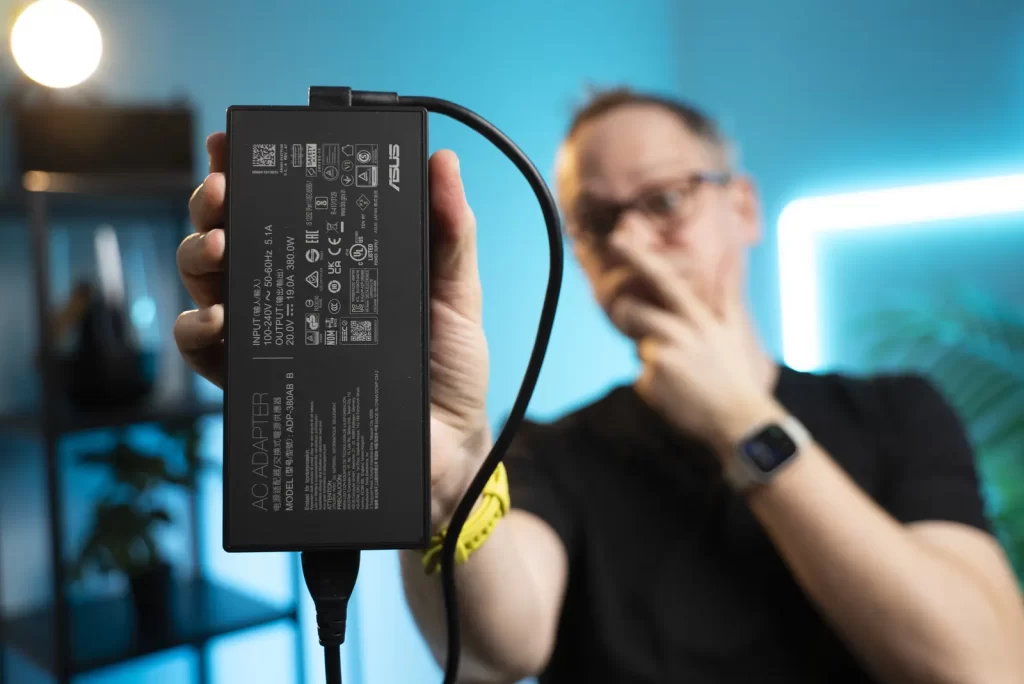 ROG Strix SCAR 18 (2025)