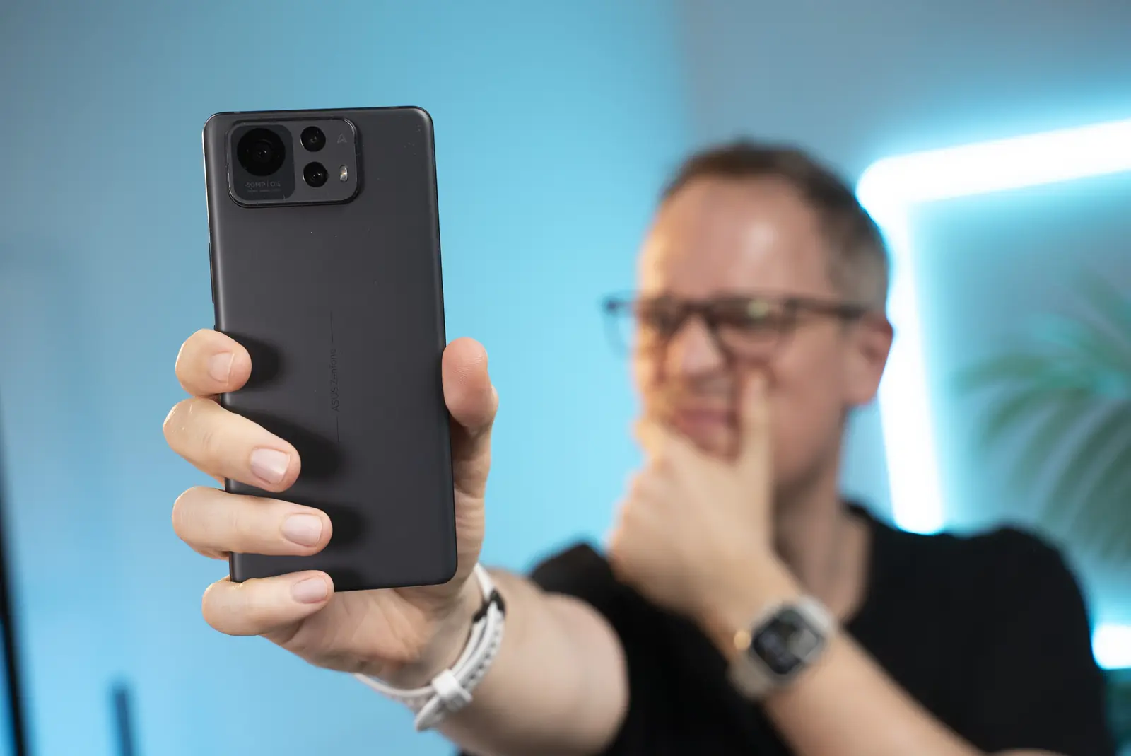 ASUS Zenfone 12 Ultra: Dobrý smartfón, ale stačí to? (RECENZIA)