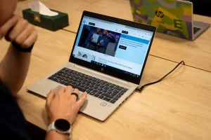 V Bratislave otvorili HP-YMCA Digital Hub, môžete sa v ňom učiť digitálnym zručnostiam