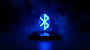 Bluetooth_logo_ascending_from_smartphone_ai_image