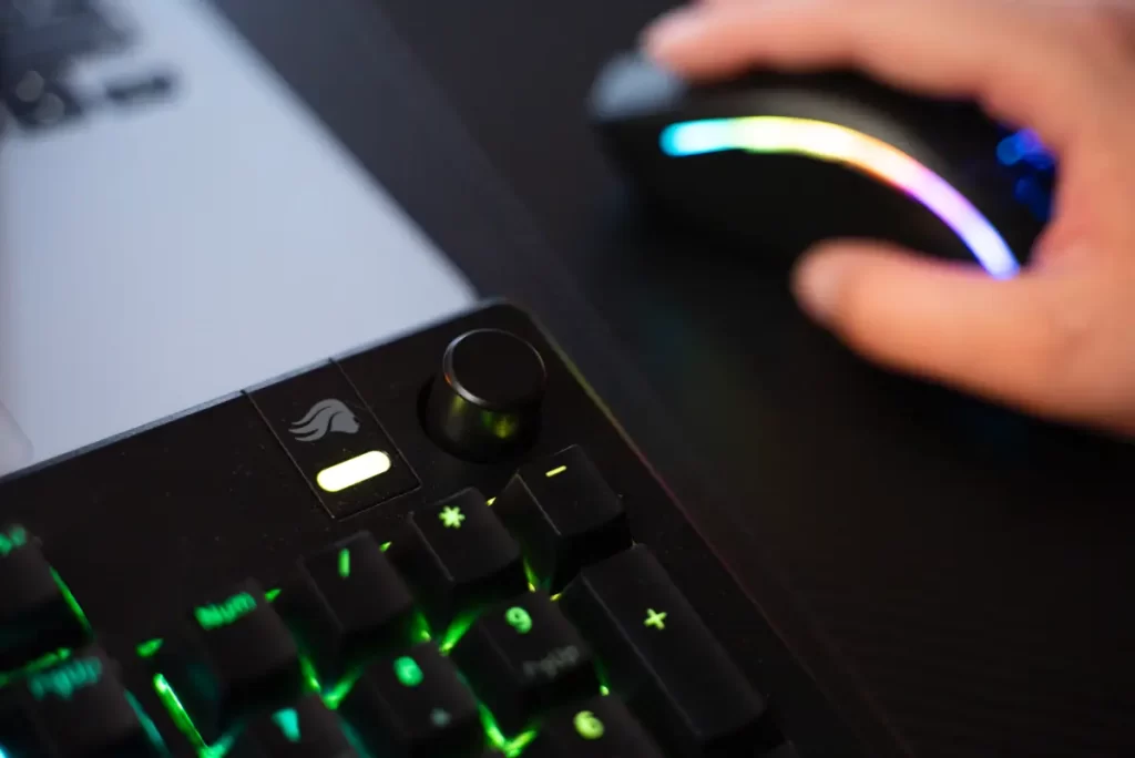 Glorious GMMK 3 a Model D 2 Wireless