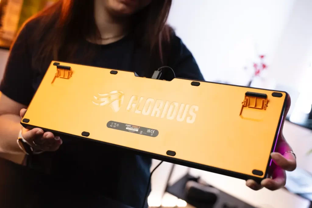 Glorious GMMK 3 a Model D 2 Wireless