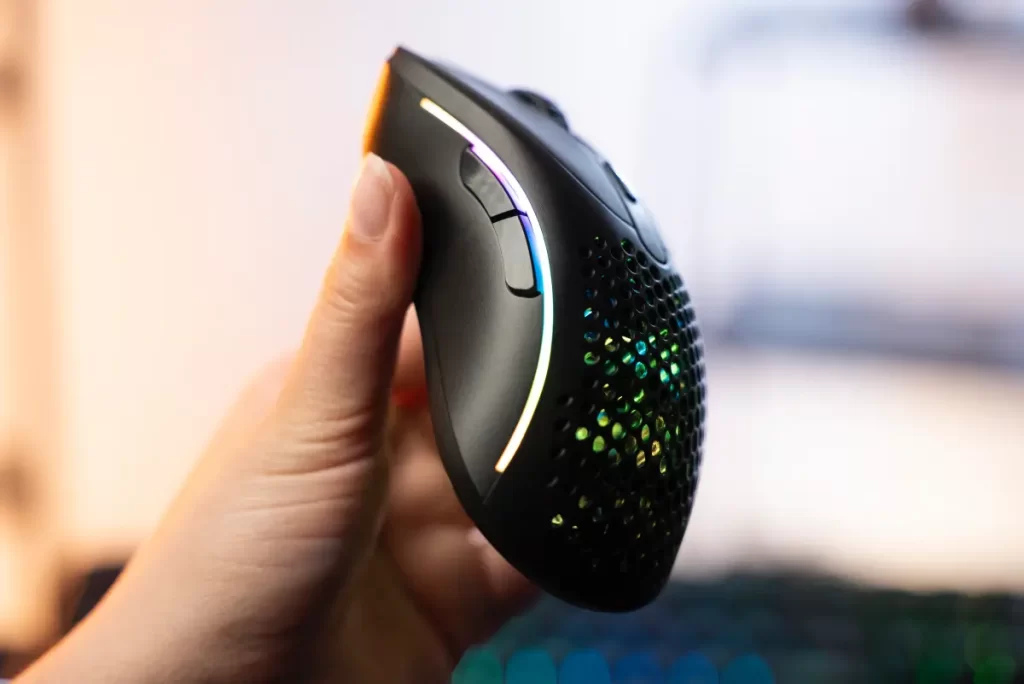 Glorious GMMK 3 a Model D 2 Wireless